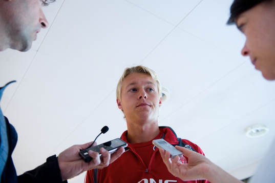Simon Kjäer, ung mittback har hamnat i rampljuset