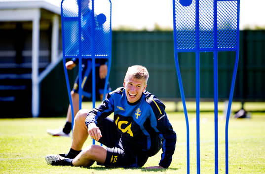 Pontus Wernbloom skrattar, leende, skratt, garv