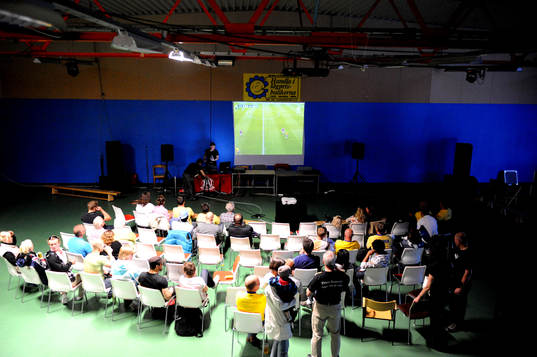 Fotboll och storbilds- tv