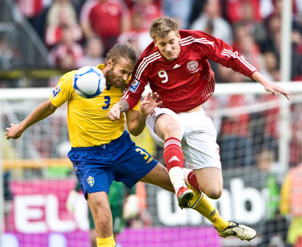 Olof Mellberg, Sverige och Niklas Bendtner, Danmark i