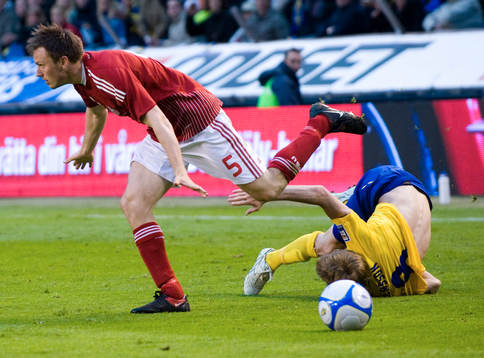 Sverige och Christian Wilhelmsson står på huvudet