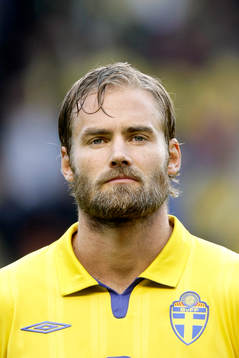 Olof Mellberg , Sverige