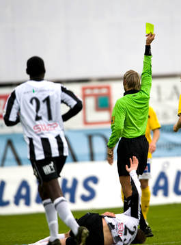 Jens Gustafsson, Falkenberg, får varning, Jim Petersson,