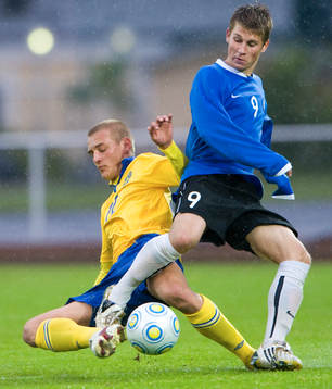 Joel Ekstrand bryter Edwin Stüf