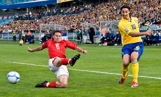 Alexander Muscat, Malta och Zlatan Ibrahimovic, Sverige