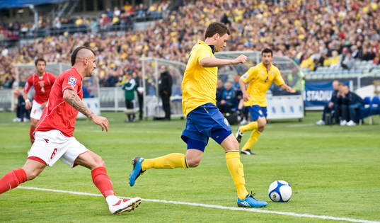 Luke Dimech, Malta jagar Marcus Berg, Sverige