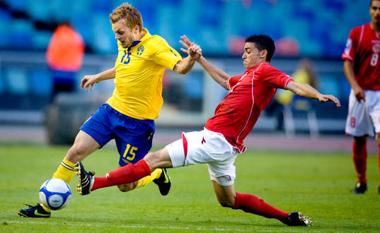 Sebastian Larsson, Sverige, Ryan Fenech, Malta