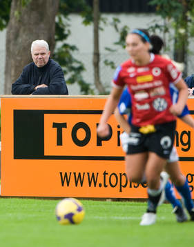 Gamle storspelaren Roger Magnusson fanns bland drygt 700 i