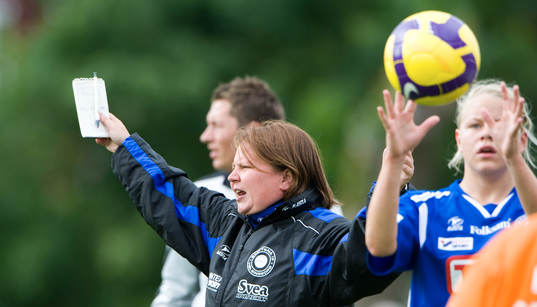Marianne Miettinen, tränare, Stattena, försöker få