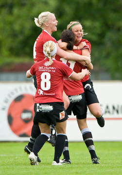 Emma Sjödahl och Sofie Andersson, glädje, jubel
