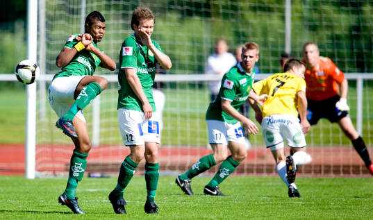 Ricardo Santos, Christer Persson, står i muren