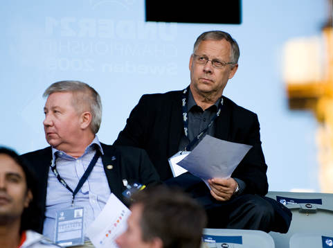 Lars Lagerbäck, förbundskapten, Sverige, på plats