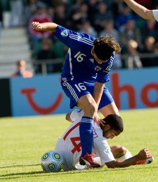 Perparim Hetemaj, Finland och Theo Walcott, England