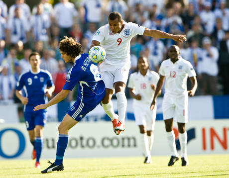 Mehmet Hetemaj, Finland och Gabriel Agbonlahor, England