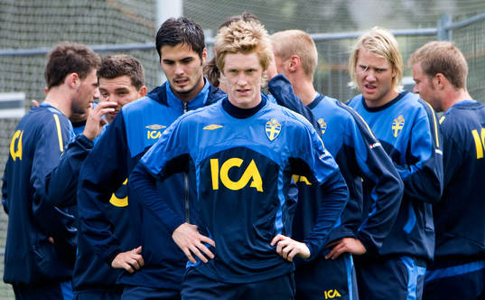 Rasmus Elm tar täten