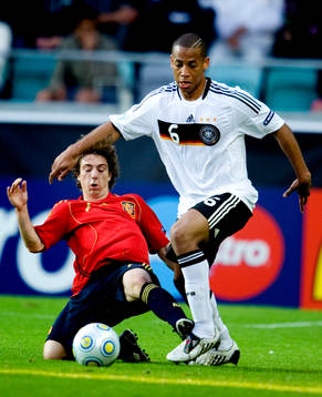Sisi, Spanien, Dennis Aogo, Tyskland