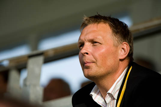 Thomas Dennerby, Sveriges förbundskapten dam, på plats i