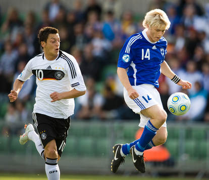 Mesut Özil, Tyskland, Joni Aho, Finland