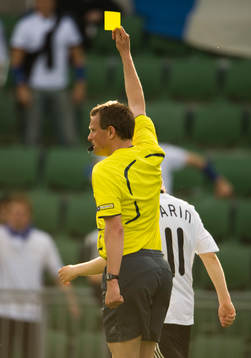 Marko Marin Tyskland, får gult kort, varning av Peter