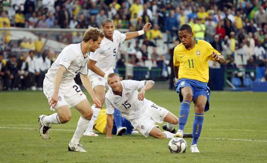Robinho, Brasilien, Jonathan Spector, Oguchi Onyewu och Jay