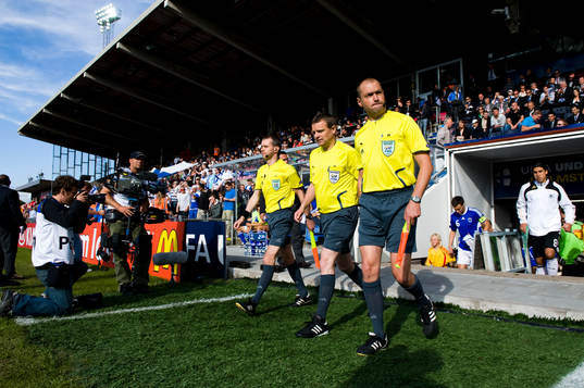 Domare, Peter Rasmussen, Jaanus Multi och Joel De Bruyn
