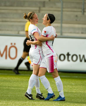 Manon Melis och Therese Sjögran, Malmö, jubel