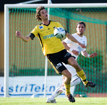 Bläddra bland fler bilder av Fotboll, division 2, IFK Hässleholm - IFK Malmö