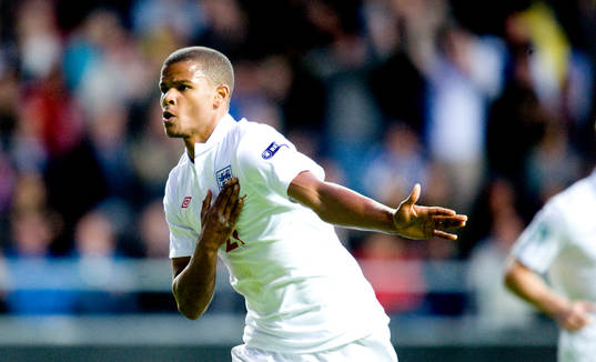 Fraizer Campbell, England jubel