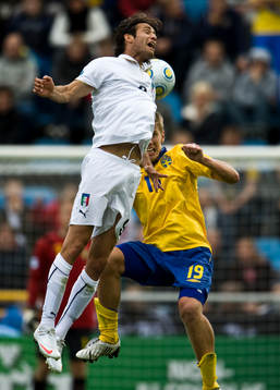 Robert Acquafresca, Italien och Pontus Wernbloom, Sverige