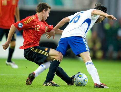 César Axilicueta, Spanien. Perparim Hetemaj, Finland