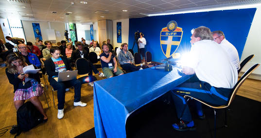 Förbundskapten  Jörgen Lennartsson i rampljuset