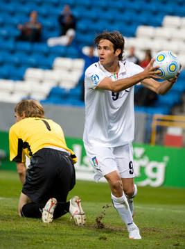 Robert Acquafresca, Italien