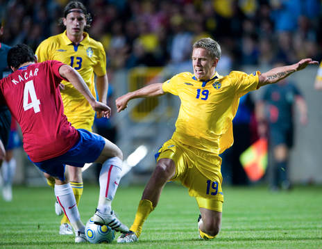 Pontus Wernbloom mot Gojko Kacar