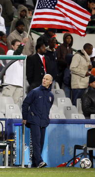 Bob Bradley,  f
