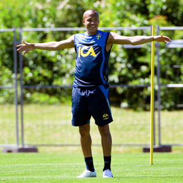 Martin Olsson är en av kandidaterna att få spela semifinal