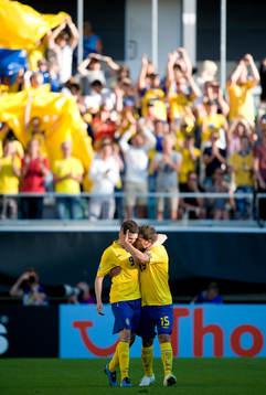 Labinot Harbuzi, Marcus Berg, Sverige, jubel, glädje, kram