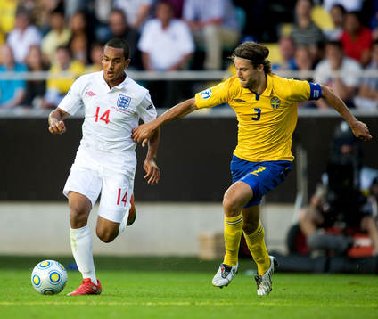 Mattias Bjärsmyr, Sverige, Theo Walcott, England