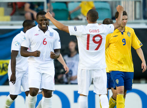 Mattias Bjärsmyr, Sverige, gör självmål. 3-0 till