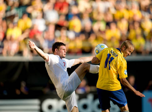 Robin Söder, Sverige och James Milner, England