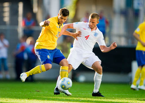 Labinot Harbuzi, Sverige och Lee Cuttermole, England