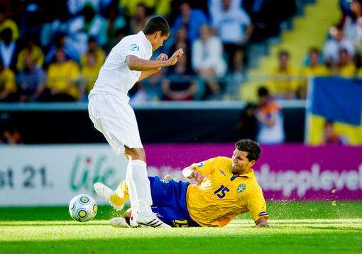 Richard Stearman, England och Labinot Harbuzi, Sverige