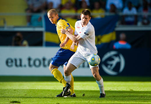Robin Söder, Sverige och James Milner, England