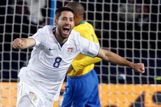 Clint Dempsey, glädje och jubel över första målet för