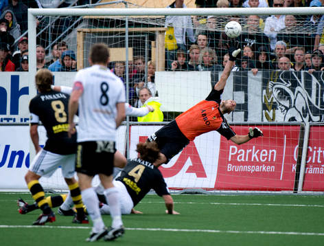 Nordin Gerzic, Örebro gör 1-0 på Daniel Öhrlund,
