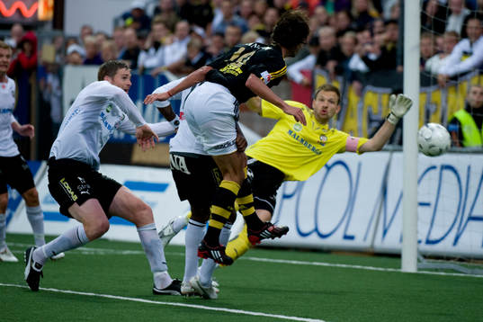 Ivan Obolo, AIK nickar men missar