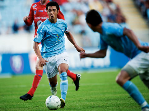 Jiloan Hamad, Malmö FF, avancerar framåt