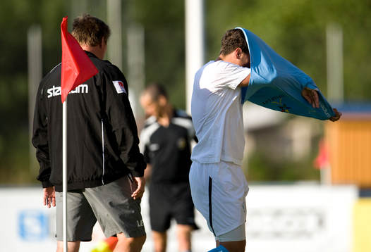 Labinot Harbuzi, Malmö FF kastar MFF-tröjan