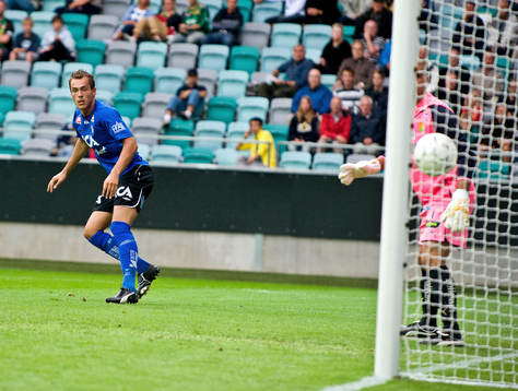 Emir Kujovic, Halmstad, gör 1-0