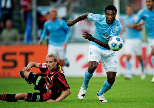 Edward Ofere, Malmö FF, avancerar framåt