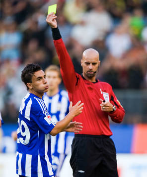 Kamal Mustafa, IFK Göteborg och Stefan Johannesson, domare